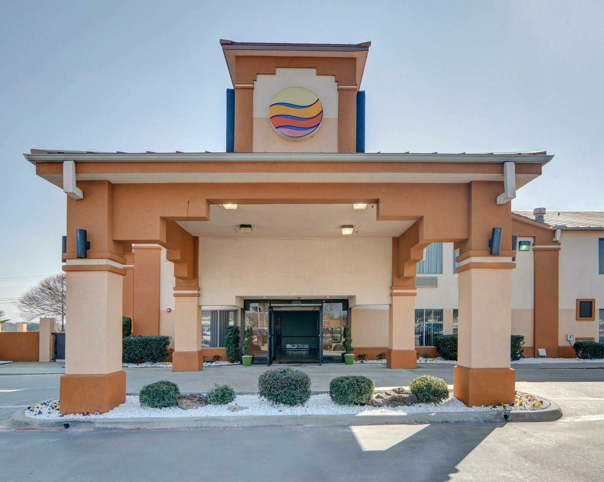 Quality Inn Forest Hill - Fort Worth South מראה חיצוני תמונה